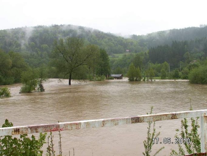 Situace v obci Bystřička na Vsetínsku.