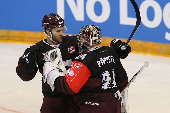 LM: Sparta Praha - SC Bern: Michal Barinka, Tomáš Pöpperle