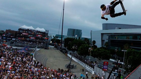 OBRAZEM Kouzla na skateboardu. Při X-Games v Los Angeles se divákům tají dech