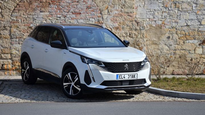 Vycenil tesáky a odhodil naftový dvoulitr. Peugeot 3008 nyní načerpá sílu ze zásuvky; Zdroj foto: Martin Přibyl