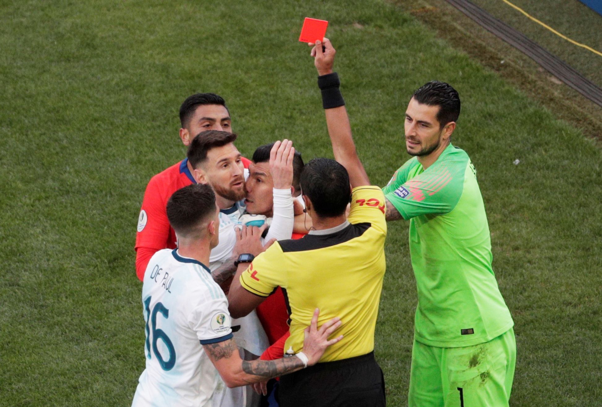 Chile vs Argentina na Copa Americe 2019, červená karta pro Lionela Messiho