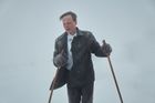 Recenze: Film o Hančovi a Vrbatovi zápolí s dějinami, na vrcholcích hor je strhující