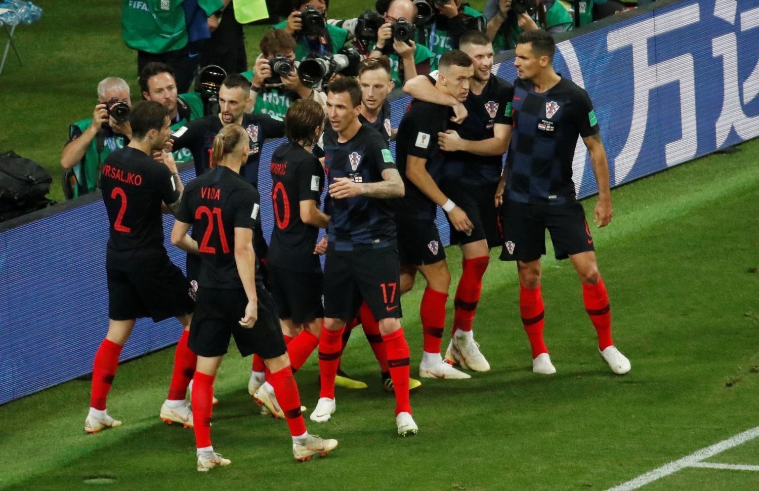 Ivan Perišič slaví gól v semifinále MS 2018 Chorvatsko - Anglie
