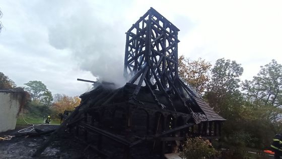 požár, kostel