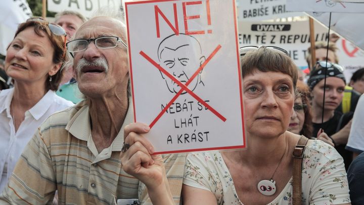 Babiš se dál odmítá setkat s demonstranty. Protestují na základě vylhaných věcí, řekl