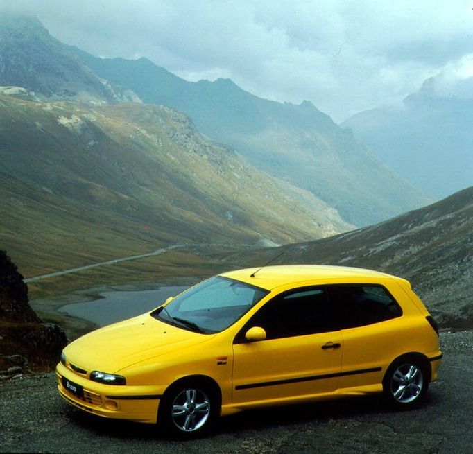 Další držitel ocenění Evropské auto roku: Fiat Bravo/Brava v roce 1996.