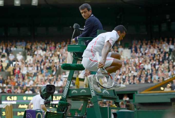 Francouzský tenista Jo-Wilfried Tsonga v semifinále Wimbledonu 2012.