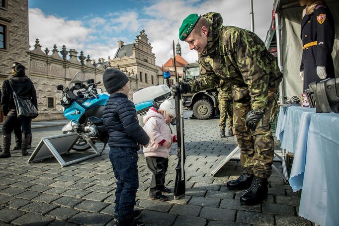 Výstava vojenské techniky Armády České republiky, Hradčanské náměstí, Praha, 12. 3. 2019