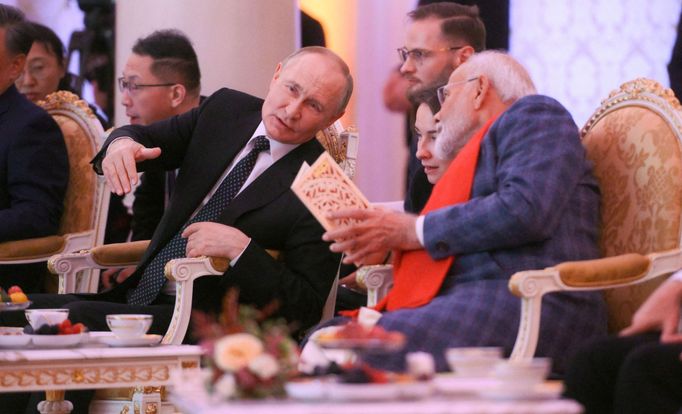 Světoví státníci přijíždí do Ruska na setkání skupiny BRICS.