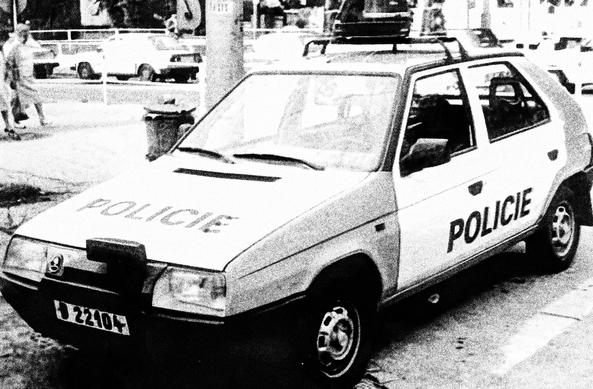 Policejní auta - Škoda Favorit 136 L