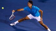 Roger Federer hrál téměř před domácím publikem. Pět tisíc fanoušků v hledišti fandilo především jemu.