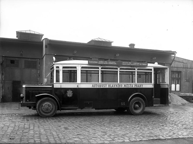 Výročí pražských autobusů