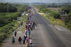 K USA se blíží další karavana migrantů, v mexické metropoli jich čeká přes 4000