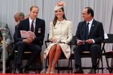 Akce připomínající sté výročí 1. světové války se konaly 4. srpna 2014 na mnoha místech Evropy. Britská královská rodina přijala pozvání k účasti na několika z nich. Do belgického Liege přijel princ William se svou ženou Catherine, na snímku v družném rozhovoru s francouzským prezidentem Francoisem Hollandem.
