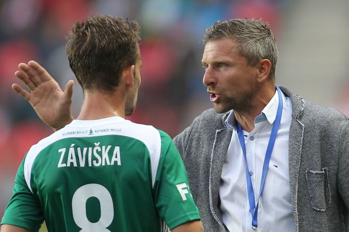 Jan Záviška a trenér Martin Hašek v ligovém zápase Slavia - Bohemians