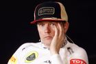 VIDEO Proč Räikkönen nevyhrál v Číně? Přistřihli mu křídlo