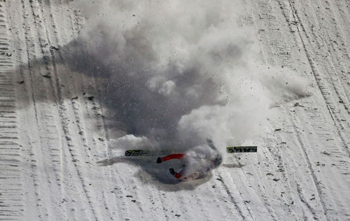 Turné 4M, Oberstdorf: pád Simona Ammanna