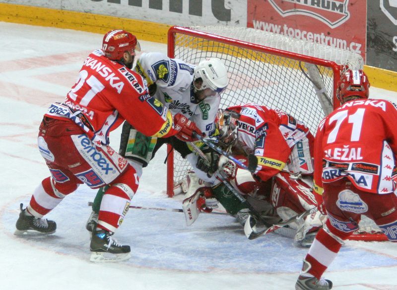 Slavia vs. Karlovy Vary: finále hokejové extraligy 2007/2008