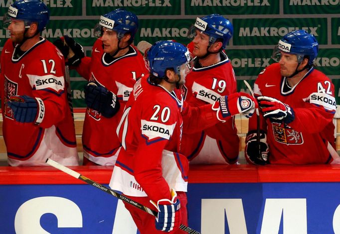 Hokej, MS 2013: Česko - Norsko:  Martin Hanzal (20) slaví gól na 4:0