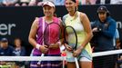Petra Kvitová a Jelena Ostapenková ve finále turnaje v Eastbourne 2022