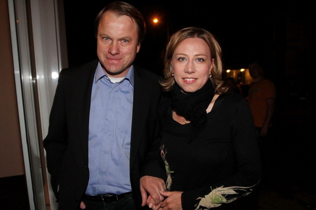 Příjezd hostů na oslavu 75. narozenin Václava Havla - Martin Bursík a Kateřina Jacques