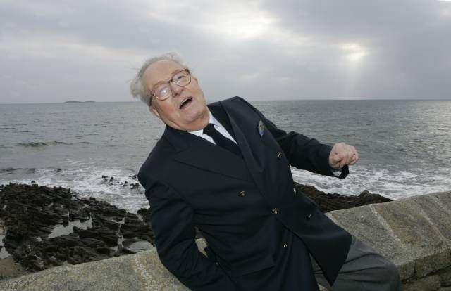V kampani chceme humor, ukazuje extrémista Jean-Marie Le Pen.
