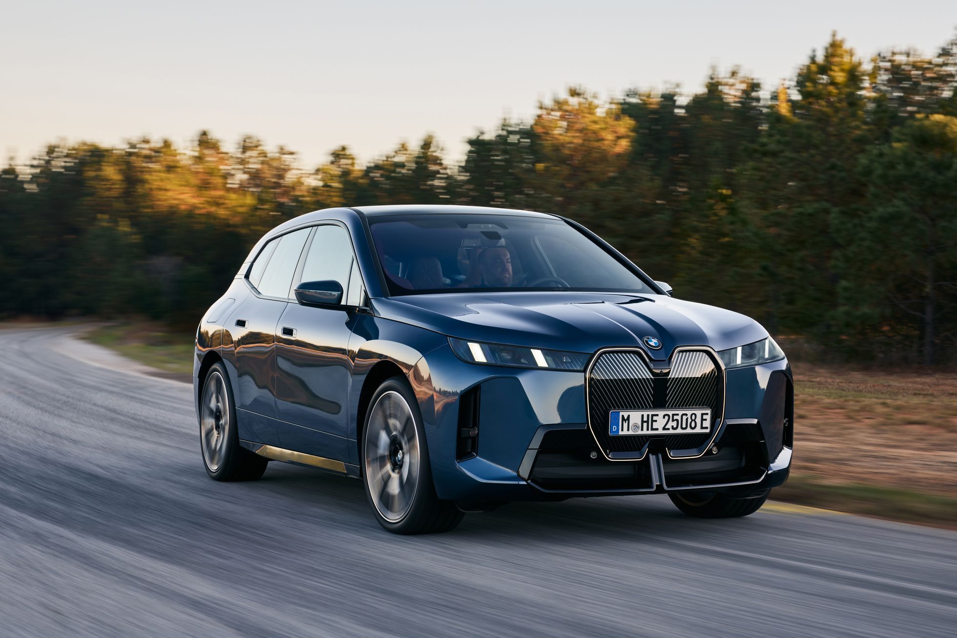 BMW iX facelift