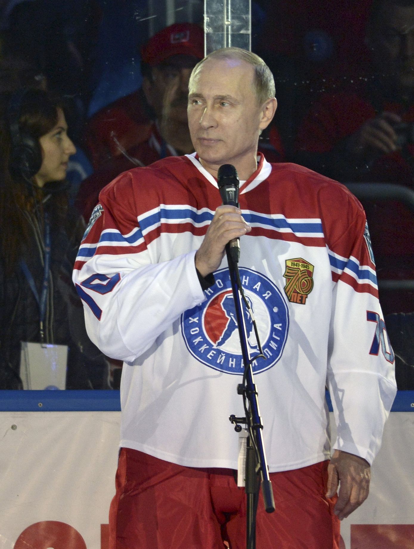 Vladimír Putin při benefičním zápase National Amateur Ice Hockey Teams Festival