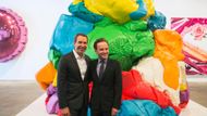 Jeff Koons s kurátorem newyorské výstavy Scottem Rothkopfem.