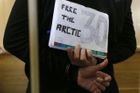 Rusové naznačili, že pustí aktivisty Greenpeace