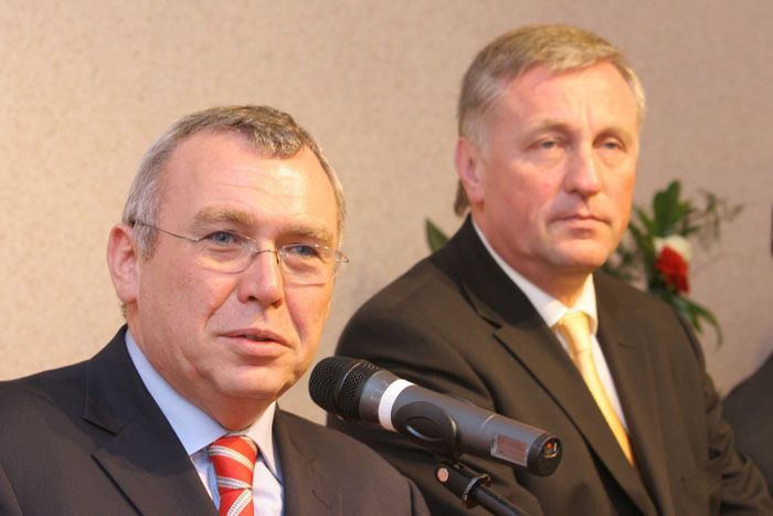 Alfred Gusenbauer a Mirek Topolánek při jednání