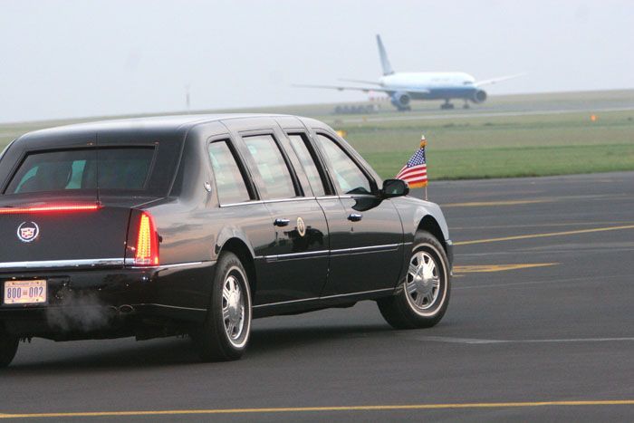 George Bush přiletěl do Prahy