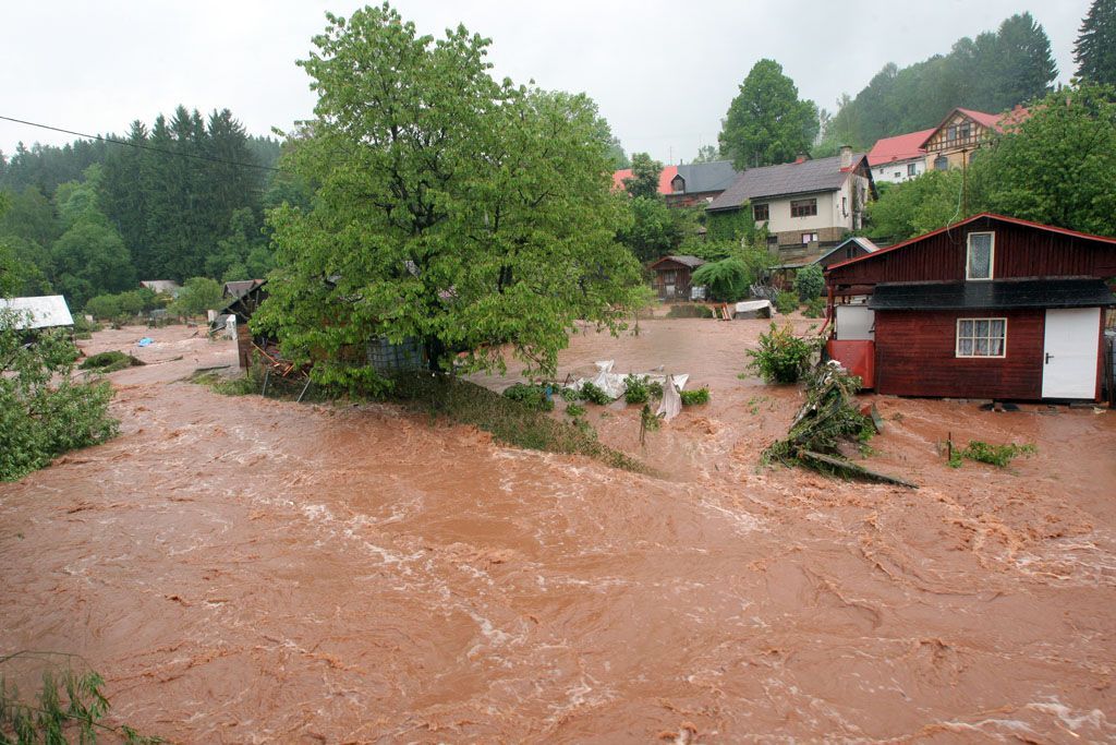 Hostinné povodeň
