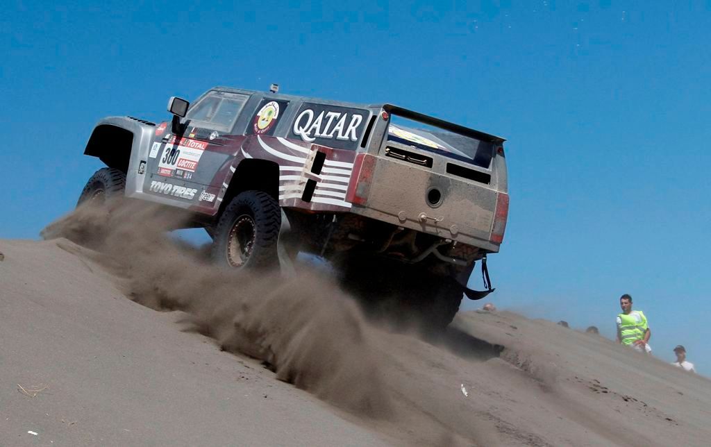 Rallye Dakar: Násir Al Attíja, Hummer