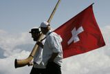 14. 2. - Zbraně patří k domovu, rozhodli Švýcaři v referendu. Podrobnosti najdete v článku Petra Jemelky - zde