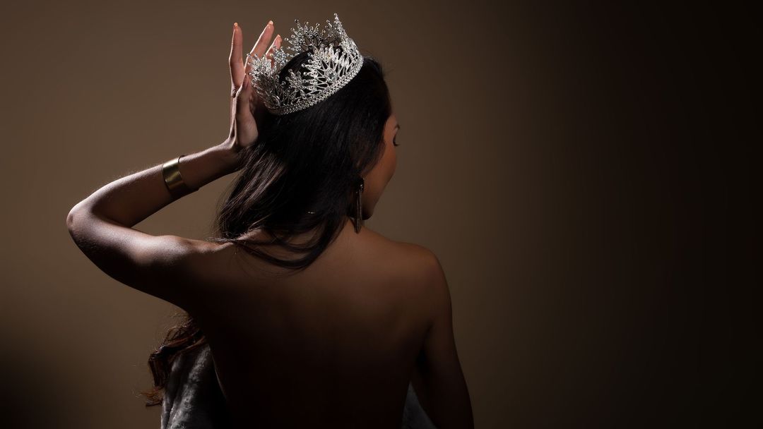 Finalistka britské miss Elle Seline by se chtěla stát první královnou krásy bez make-upu.