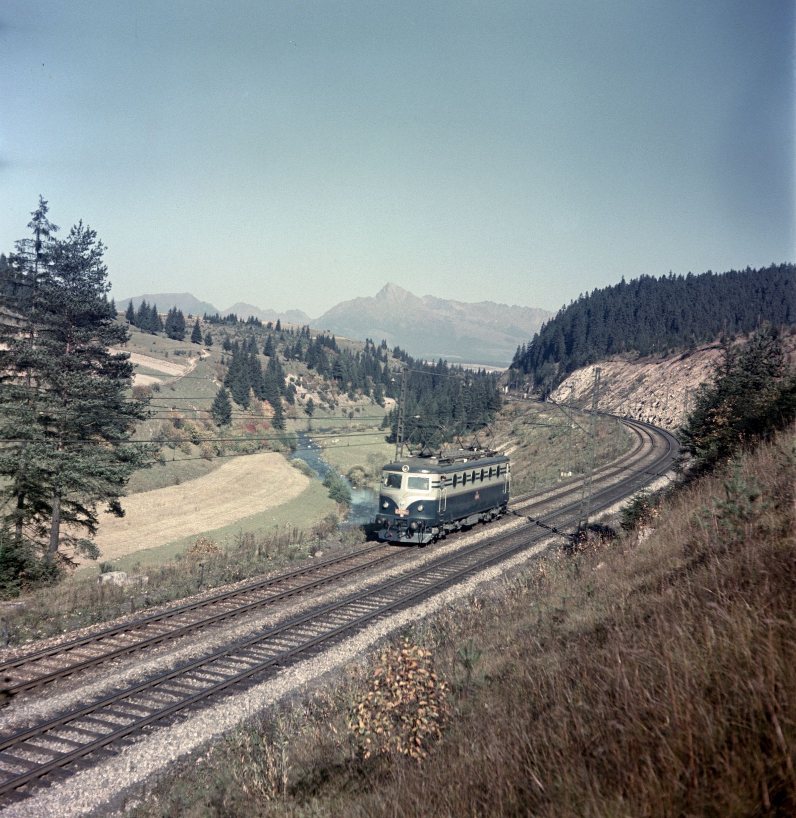 Lokomotiva Škoda 12E Bobina