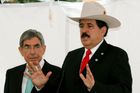 Honduraští prezidenti poprvé jednali. Pat trvá dál