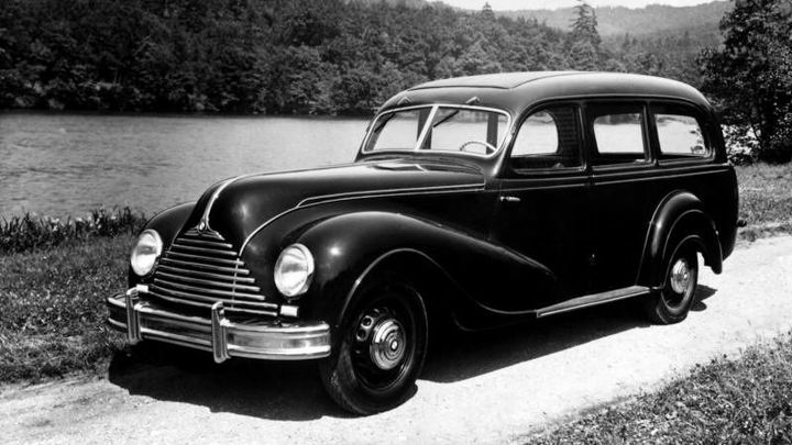 Znáte socialistická BMW? Mají červenobílou vrtuli a nahradil je až Wartburg; Zdroj foto: EMW
