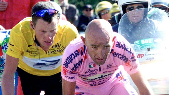 Legendární Marco Pantani zemřel před deseti lety, a tak bude letošní Giro také vzpomínkou na něj