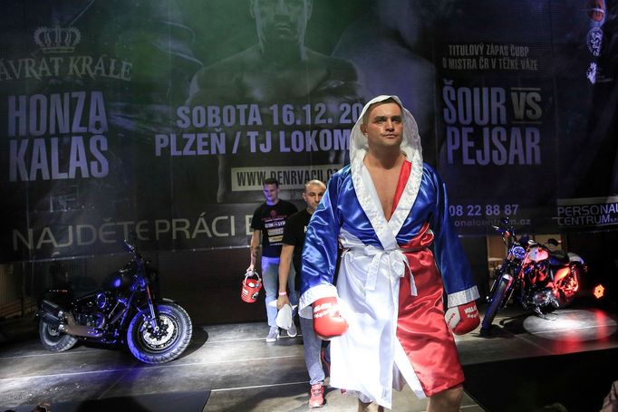 Den rváčů v Plzni - Pavel Šour vs. Václav Pejsar (box, těžká váha)