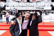 Hlavní cenu na karlovarském festivalu získal snímek Raději zešílet v divočině