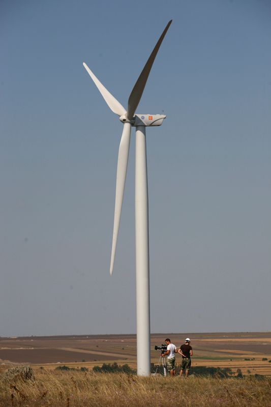 Větrná elektrárna na pobřeží Černého moře