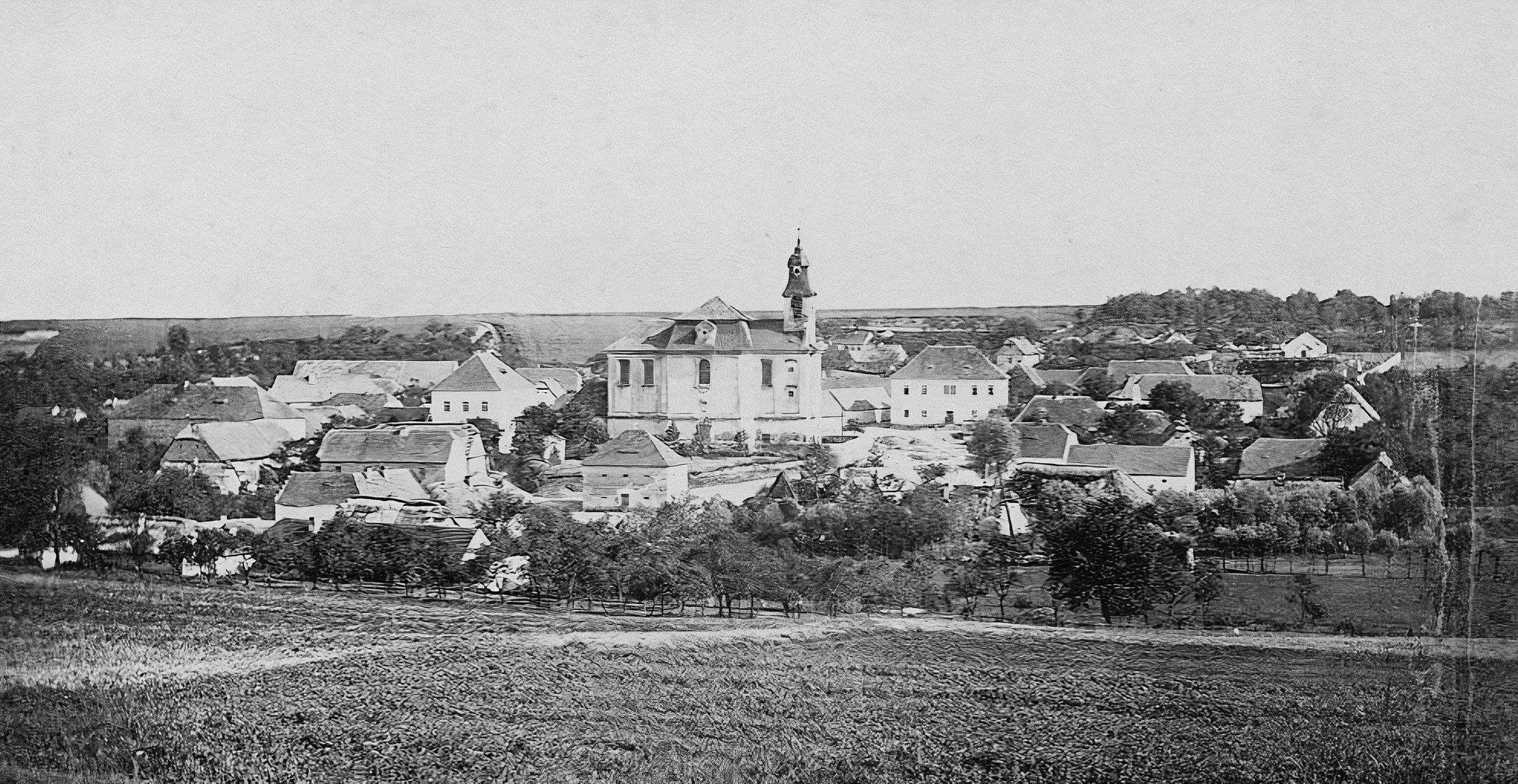 Jednorázové užití / Fotogalerie / Před 79 lety zmasakrovali nacisté obyvatele Lidic a jejich obec zlikvidovali.