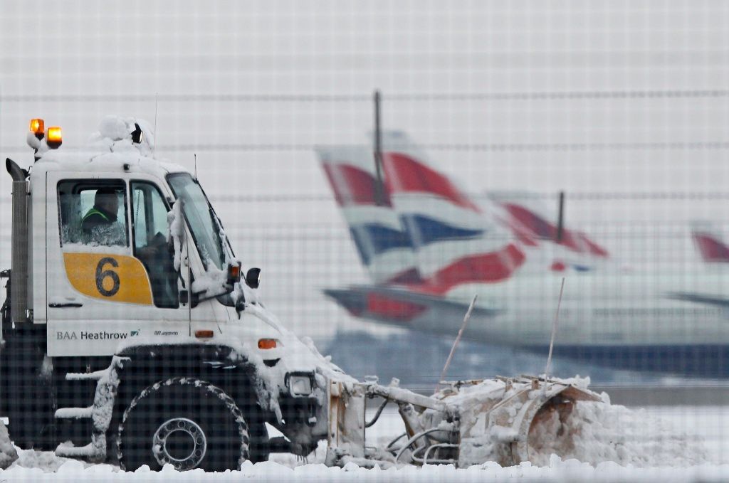 Sněhová kalamita na londýnském letišti Heathrow