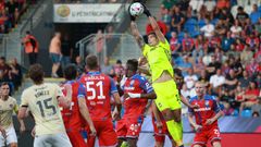 Marián Tvrdoň v zápase 4. předkola EL Plzeň - Heart of Midlothian