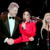 Zpěvák Michael Jackson s Billem Clintonem