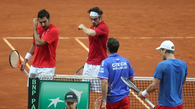 Tenisté Tomáš Berdych, Radek Štěpánek, Nenad Zimonjič a Ilija Bozoljac ve čtyřhře čtvrtfinále Davis Cupu 2012 Česko - Srbsko.