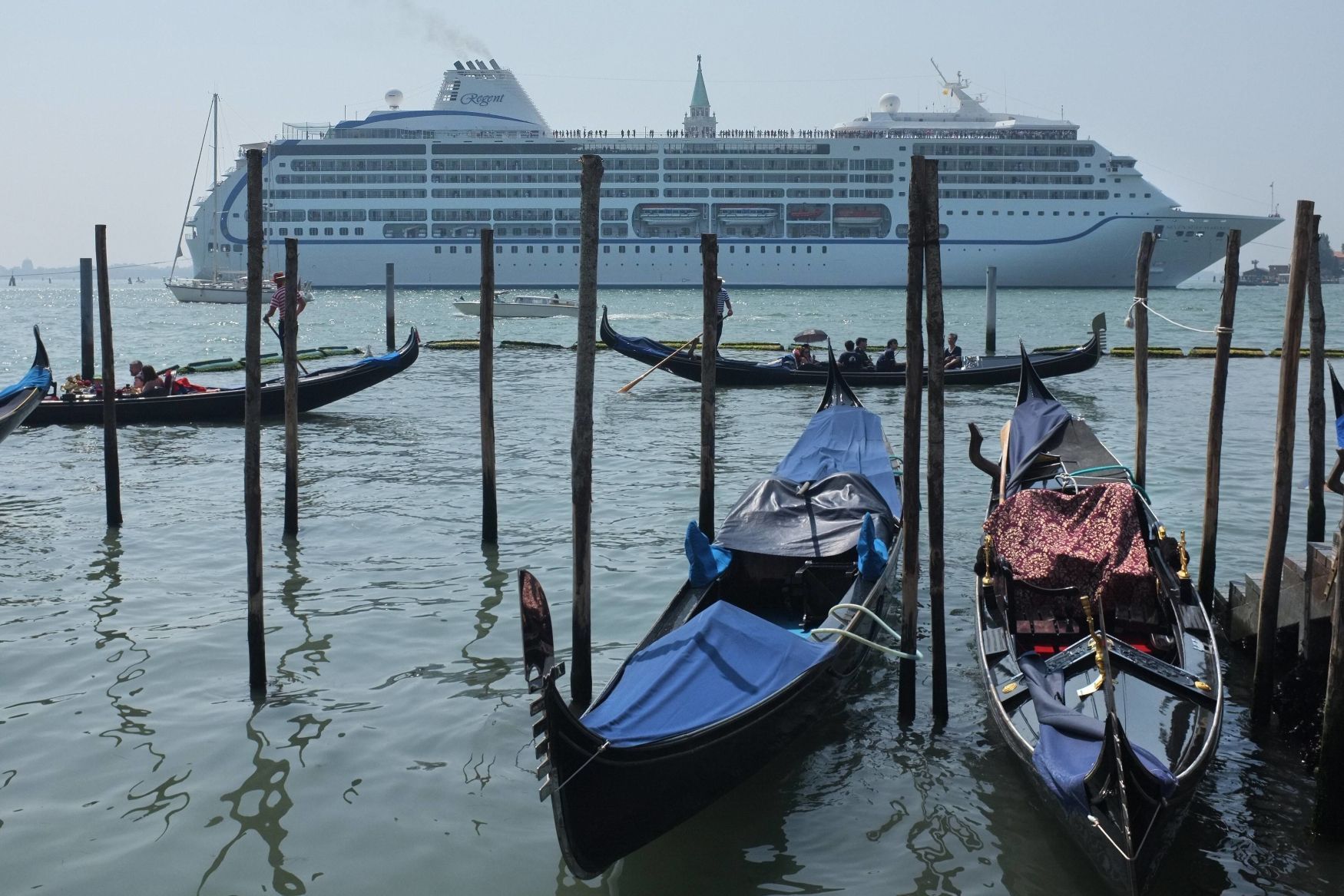 Benátky, loď, gondola