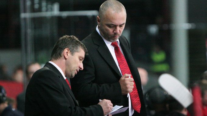 Hokejový HC Lev Praha nevyhrál už čtyři zápasy. Odnesl to asistent trenéra Jiří Kalous.